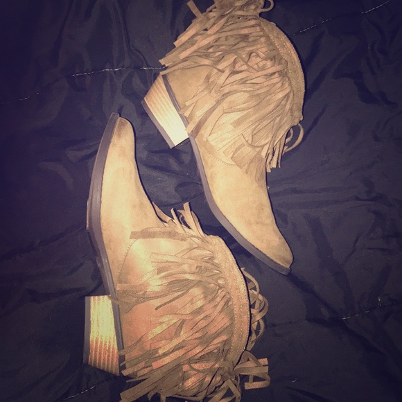 Shoes - Picture 1 of 1